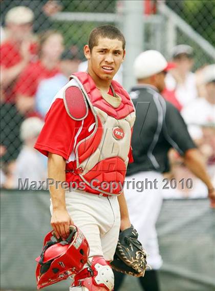 Thumbnail 1 in Belton vs Lake Highlands (Texas 3A Region ll Playoffs) photogallery.