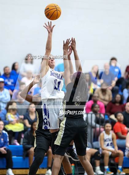 Thumbnail 2 in Clinton @ Midway photogallery.