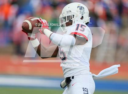 Thumbnail 3 in San Angelo Central vs. Allen (UIL 6A Regional Playoff) photogallery.