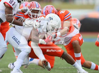 Thumbnail 1 in San Angelo Central vs. Allen (UIL 6A Regional Playoff) photogallery.