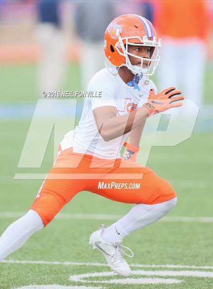 Thumbnail 2 in San Angelo Central vs. Allen (UIL 6A Regional Playoff) photogallery.
