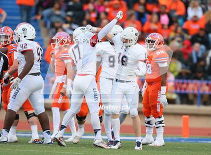 Thumbnail 2 in San Angelo Central vs. Allen (UIL 6A Regional Playoff) photogallery.