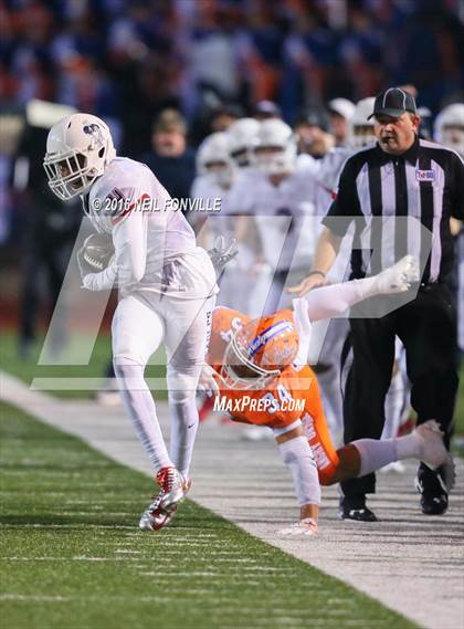 Thumbnail 1 in San Angelo Central vs. Allen (UIL 6A Regional Playoff) photogallery.
