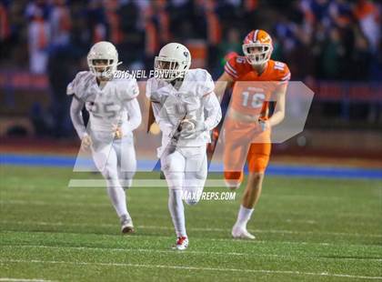Thumbnail 3 in San Angelo Central vs. Allen (UIL 6A Regional Playoff) photogallery.