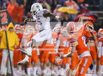 Thumbnail 2 in San Angelo Central vs. Allen (UIL 6A Regional Playoff) photogallery.