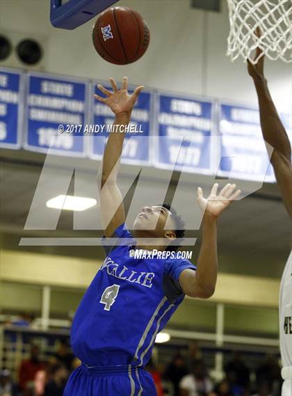 Thumbnail 3 in Hamilton Heights Christian Academy @ McCallie (Dr Pepper Classic) photogallery.