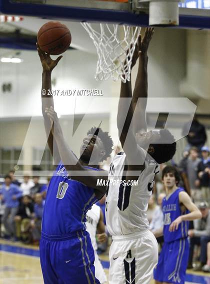 Thumbnail 1 in Hamilton Heights Christian Academy @ McCallie (Dr Pepper Classic) photogallery.