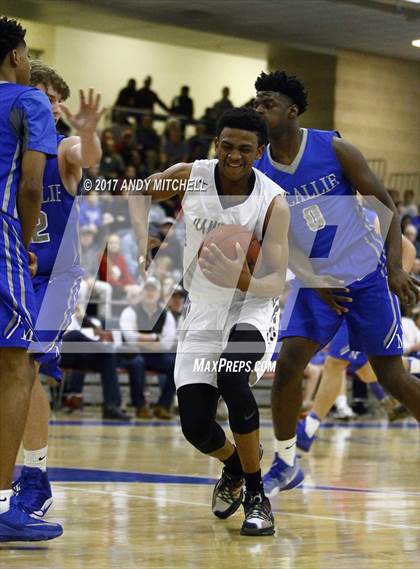 Thumbnail 3 in Hamilton Heights Christian Academy @ McCallie (Dr Pepper Classic) photogallery.