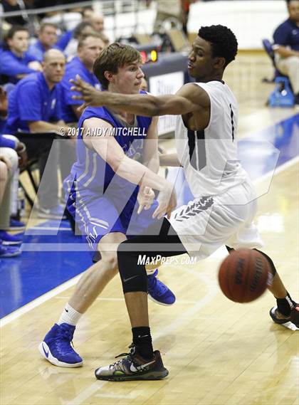 Thumbnail 3 in Hamilton Heights Christian Academy @ McCallie (Dr Pepper Classic) photogallery.