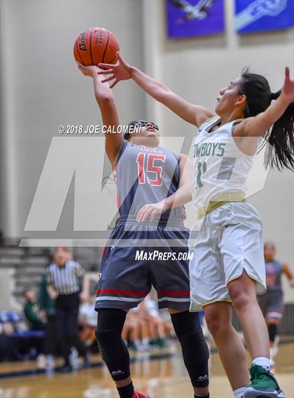 Thumbnail 3 in McCollum vs Lee [Robert E.] (SAISD Basketball Tournament) photogallery.