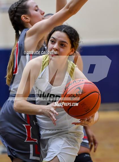 Thumbnail 2 in McCollum vs Lee [Robert E.] (SAISD Basketball Tournament) photogallery.
