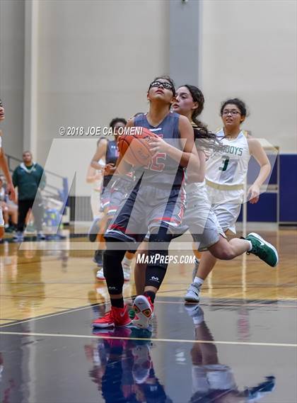 Thumbnail 3 in McCollum vs Lee [Robert E.] (SAISD Basketball Tournament) photogallery.