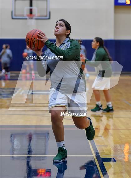 Thumbnail 3 in McCollum vs Lee [Robert E.] (SAISD Basketball Tournament) photogallery.