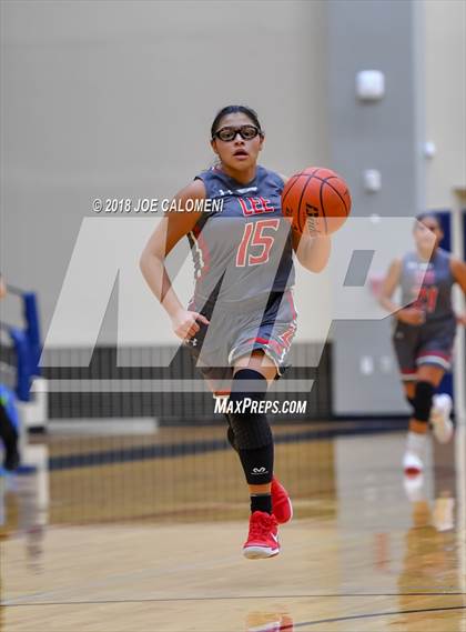Thumbnail 2 in McCollum vs Lee [Robert E.] (SAISD Basketball Tournament) photogallery.