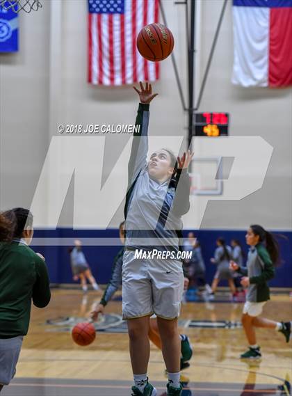 Thumbnail 3 in McCollum vs Lee [Robert E.] (SAISD Basketball Tournament) photogallery.