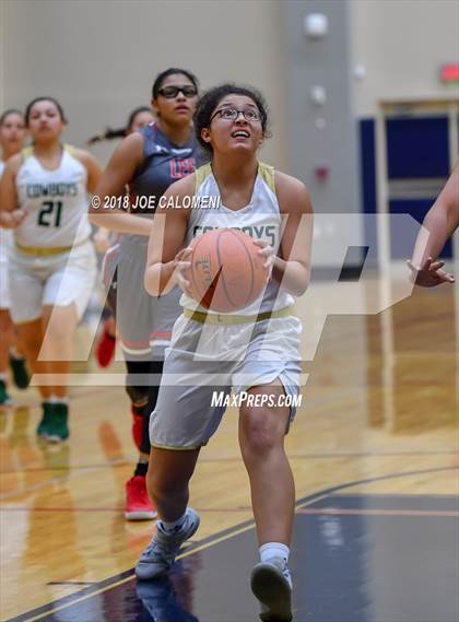 Thumbnail 2 in McCollum vs Lee [Robert E.] (SAISD Basketball Tournament) photogallery.