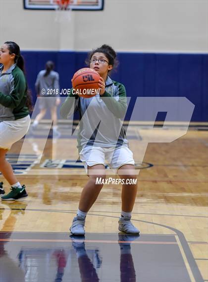 Thumbnail 2 in McCollum vs Lee [Robert E.] (SAISD Basketball Tournament) photogallery.