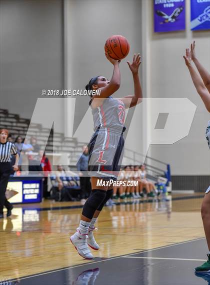 Thumbnail 1 in McCollum vs Lee [Robert E.] (SAISD Basketball Tournament) photogallery.