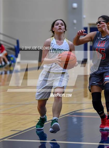 Thumbnail 3 in McCollum vs Lee [Robert E.] (SAISD Basketball Tournament) photogallery.