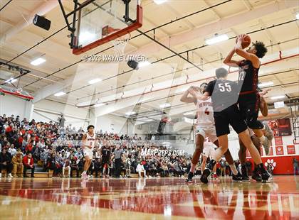Thumbnail 2 in Holy Cross vs Newport (Ninth Region All A Final) photogallery.