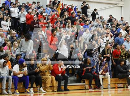 Thumbnail 1 in Holy Cross vs Newport (Ninth Region All A Final) photogallery.