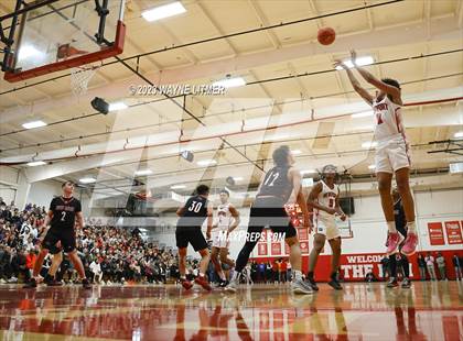 Thumbnail 2 in Holy Cross vs Newport (Ninth Region All A Final) photogallery.
