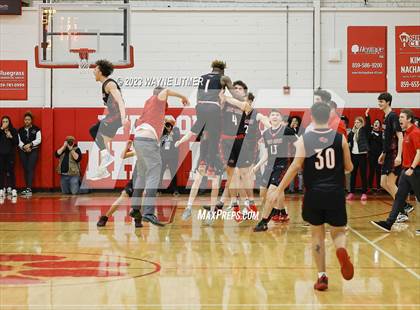 Thumbnail 3 in Holy Cross vs Newport (Ninth Region All A Final) photogallery.
