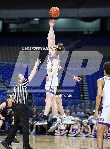 Thumbnail 2 in Irion County vs. Texline (UIL 1A State Semifinal) photogallery.