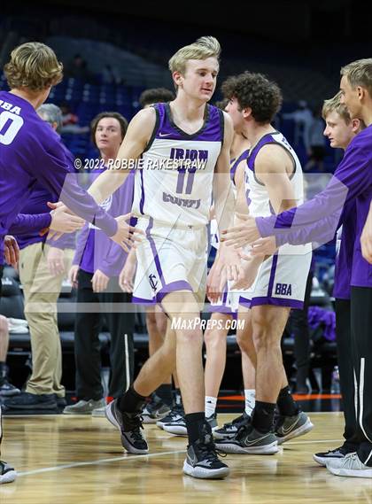 Thumbnail 1 in Irion County vs. Texline (UIL 1A State Semifinal) photogallery.