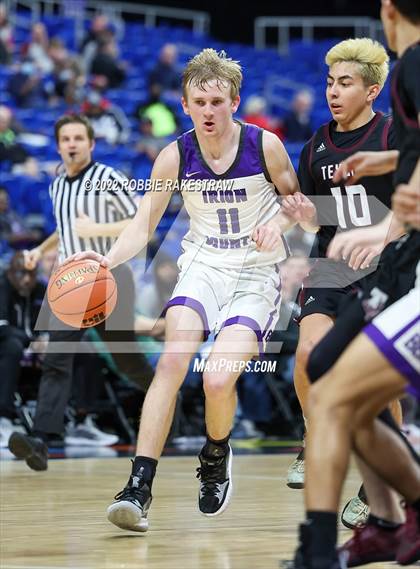Thumbnail 2 in Irion County vs. Texline (UIL 1A State Semifinal) photogallery.
