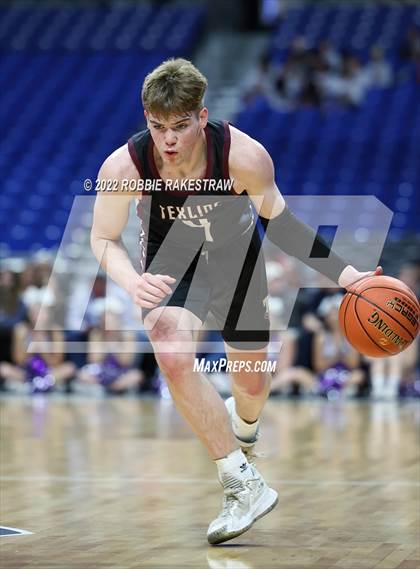 Thumbnail 3 in Irion County vs. Texline (UIL 1A State Semifinal) photogallery.