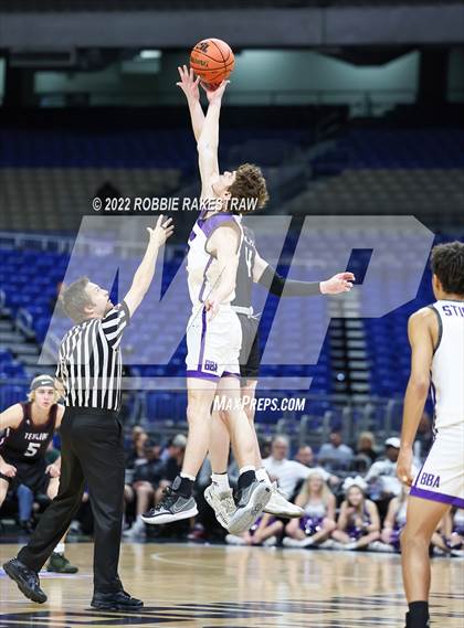 Thumbnail 1 in Irion County vs. Texline (UIL 1A State Semifinal) photogallery.