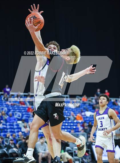 Thumbnail 3 in Irion County vs. Texline (UIL 1A State Semifinal) photogallery.