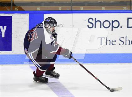Thumbnail 2 in Farmington Valley Generals vs. Glastonbury (CIAC D2 Semifinal) photogallery.
