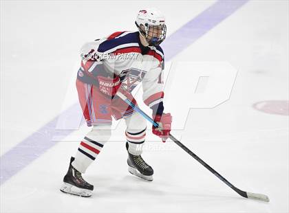 Thumbnail 3 in Farmington Valley Generals vs. Glastonbury (CIAC D2 Semifinal) photogallery.