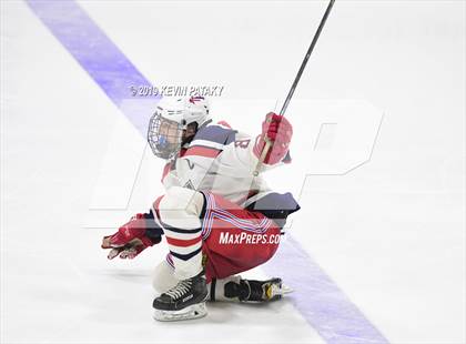 Thumbnail 2 in Farmington Valley Generals vs. Glastonbury (CIAC D2 Semifinal) photogallery.