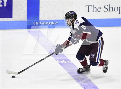 Thumbnail 3 in Farmington Valley Generals vs. Glastonbury (CIAC D2 Semifinal) photogallery.