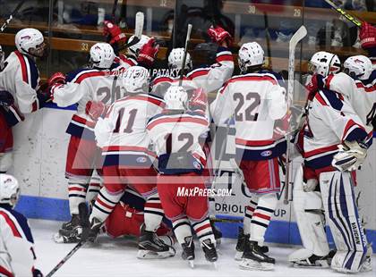 Thumbnail 3 in Farmington Valley Generals vs. Glastonbury (CIAC D2 Semifinal) photogallery.