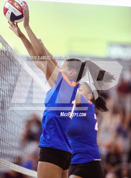 Thumbnail 1 in University vs Central City Value (CIF LACS Final) photogallery.