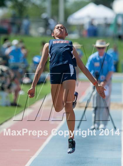 Thumbnail 1 in CIF Track and Field State Championship Prelims (Friday Girls Events) photogallery.