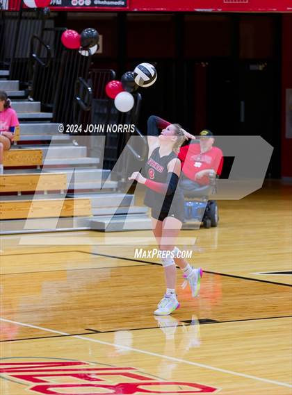 Thumbnail 1 in Leo @ Huntington North photogallery.