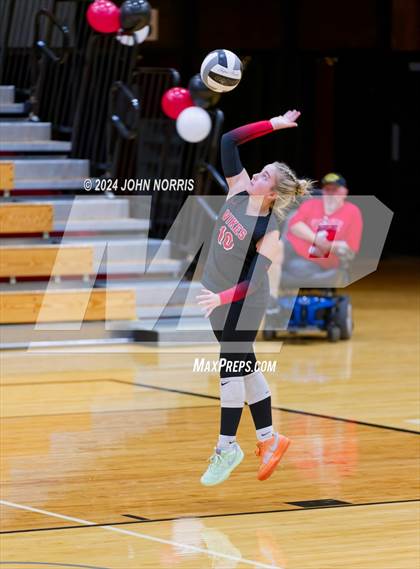 Thumbnail 3 in Leo @ Huntington North photogallery.