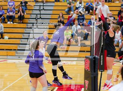 Thumbnail 2 in Leo @ Huntington North photogallery.