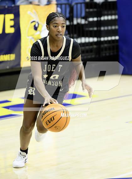 Thumbnail 3 in Robinson vs. Newport (Wynne Classic) photogallery.