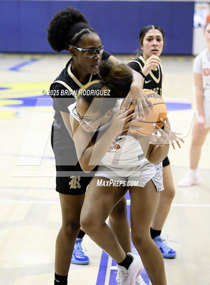 Thumbnail 1 in Robinson vs. Newport (Wynne Classic) photogallery.