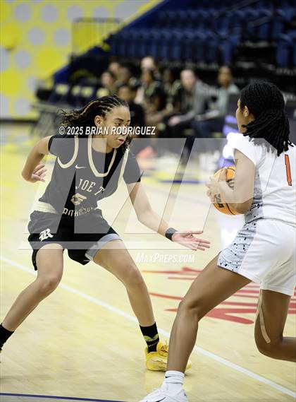 Thumbnail 3 in Robinson vs. Newport (Wynne Classic) photogallery.