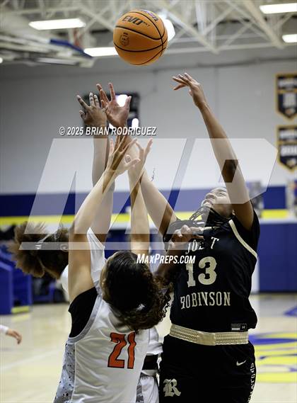 Thumbnail 1 in Robinson vs. Newport (Wynne Classic) photogallery.