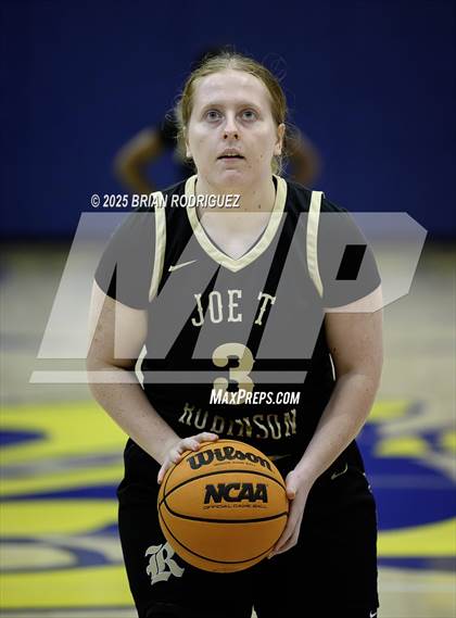 Thumbnail 1 in Robinson vs. Newport (Wynne Classic) photogallery.