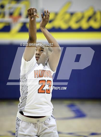 Thumbnail 3 in Robinson vs. Newport (Wynne Classic) photogallery.