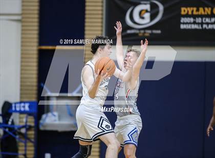 Thumbnail 2 in Loyola vs  Culver City (Rose City Roundball Classic) photogallery.